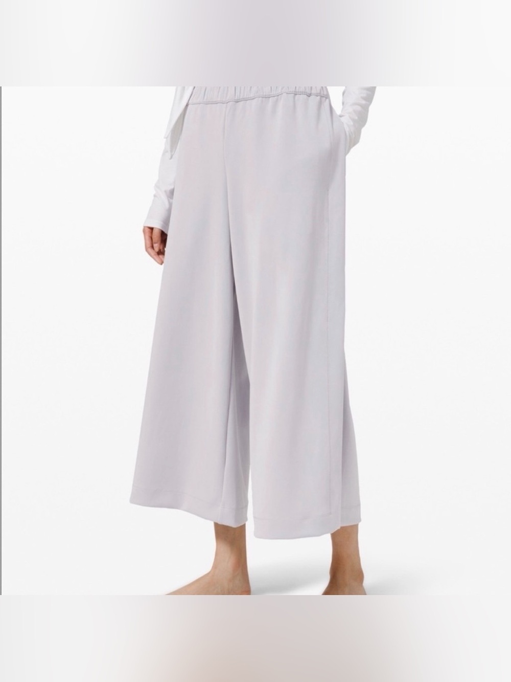 Lululemon Seek Softness Mid-Rise Wide Leg Crop Pants in Silver Stargaze - Size 6